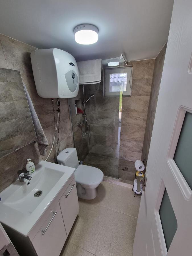 Casa Primitoare In Inima Naturii Si Padurii Rasca  Extérieur photo
